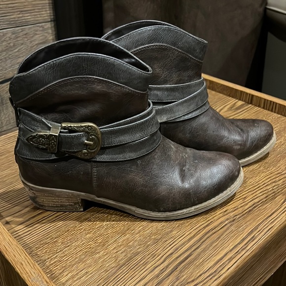 Cowboy Booties - Picture 1 of 6